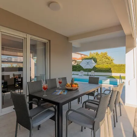 Вилла Luxury With A Swimming Pool Vrsi, Zadar - 22762 *