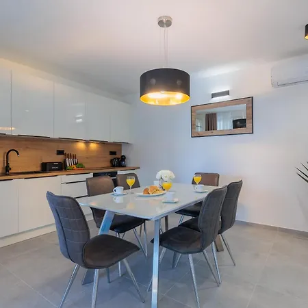 Luxury With A Swimming Pool Vrsi, Zadar - 22762 Врси