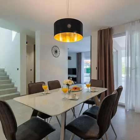 Luxury With A Swimming Pool Vrsi, Zadar - 22762 Вилла